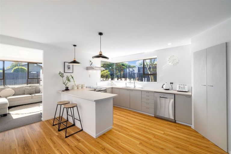 Photo of property in 1/61a Condell Avenue, Papanui, Christchurch, 8053