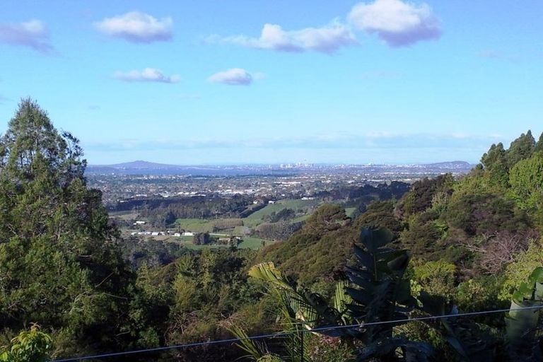 Photo of property in 14 Range Road, Swanson, Auckland, 0816