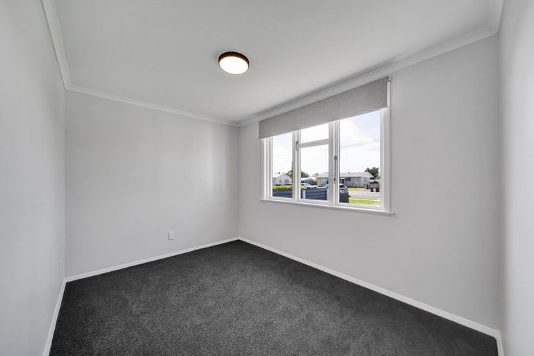 Photo of property in 275 South Road, Hawera, 4610