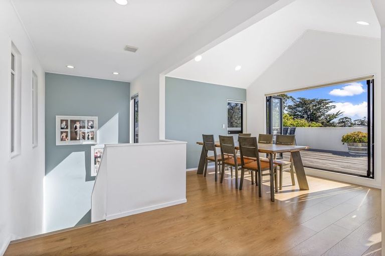 Photo of property in 1/13 Mizpah Road, Waiake, Auckland, 0630