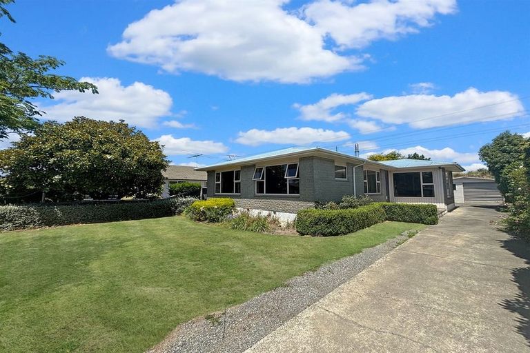 Photo of property in 33 Boston Avenue, Hornby, Christchurch, 8042