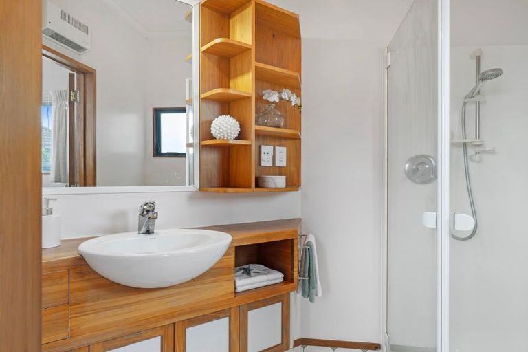 Photo of property in 3 Balcairn Place, Terrace End, Palmerston North, 4410