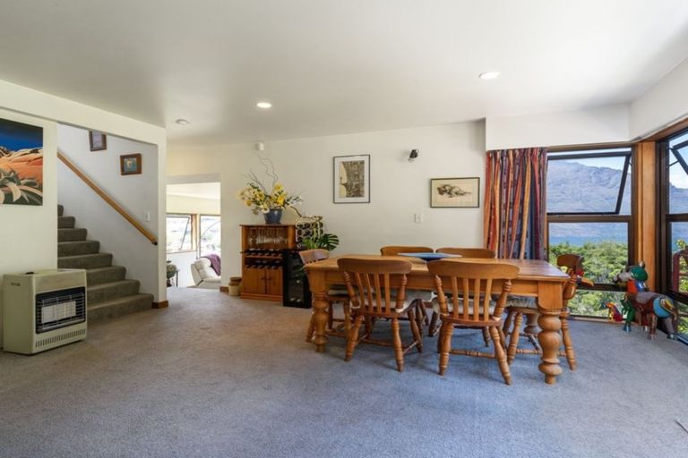 Photo of property in 20 Dart Place, Fernhill, Queenstown, 9300