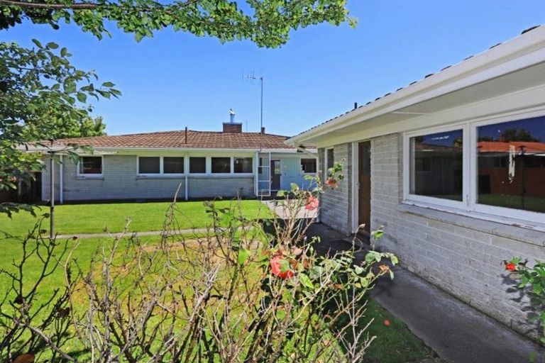 Photo of property in 37 Bill Hercock Street, Pirimai, Napier, 4112