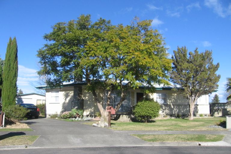Photo of property in 15 Grant Place, Greenmeadows, Napier, 4112