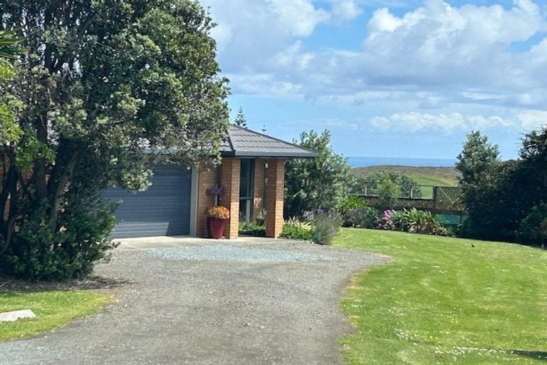 Photo of property in 286 Rehutai Road, Baylys Beach, Dargaville, 0377