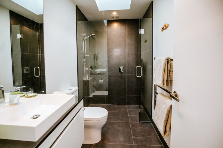 Photo of property in 24 Stackbrae Avenue, Wanaka, 9305