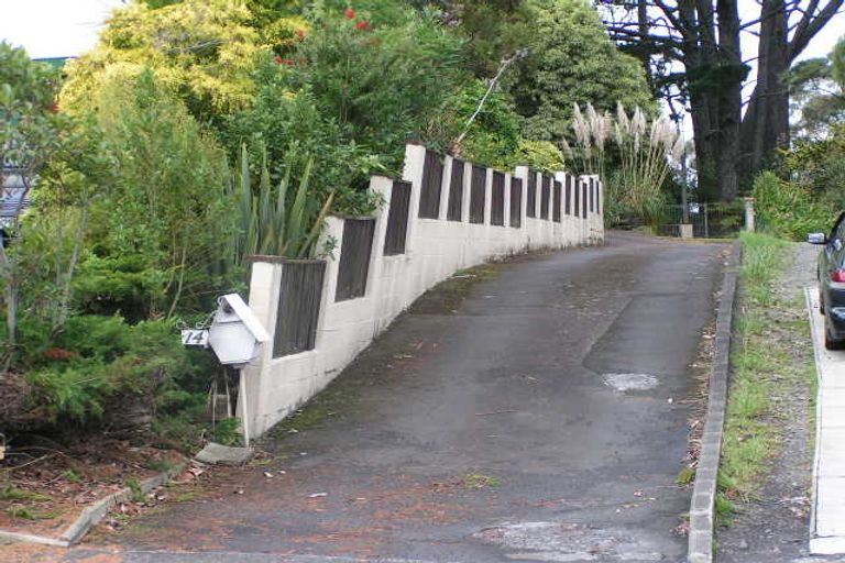 Photo of property in 14 Reynella Drive, Massey, Auckland, 0614