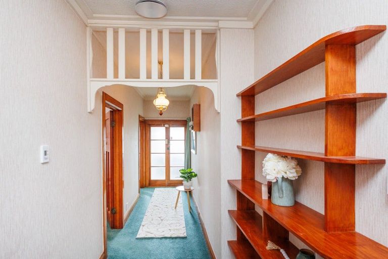 Photo of property in 35 Miro Street, Takaro, Palmerston North, 4410