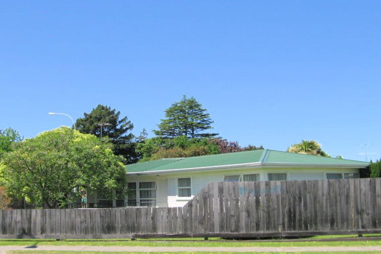 Photo of property in 2 Lytton Road, Riverdale, Gisborne, 4010