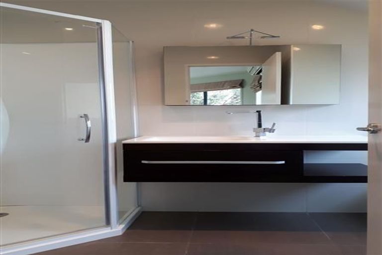 Photo of property in 2 Rimu Rise, Albany, Auckland, 0632