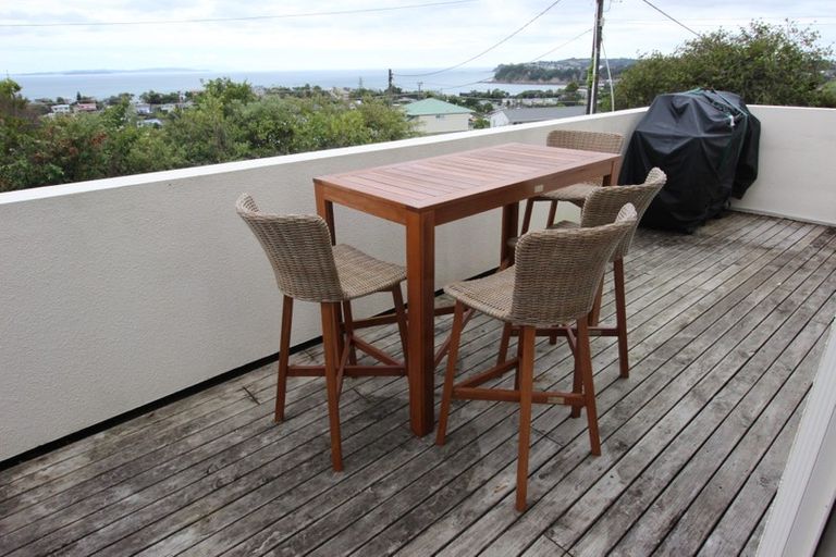 Photo of property in 25a Brightside Road, Stanmore Bay, Whangaparaoa, 0932