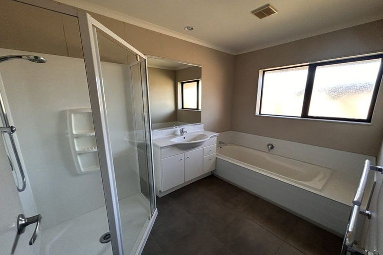 Photo of property in 189a Pacific Drive, Fitzherbert, Palmerston North, 4410