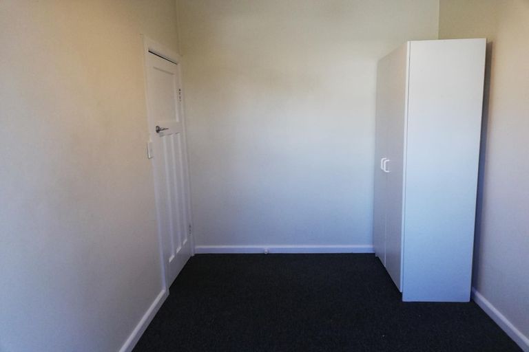 Photo of property in 26 Lerwick Terrace, Melrose, Wellington, 6023