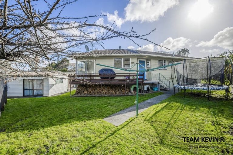 Photo of property in 11 Cadiz Place, Red Hill, Papakura, 2110
