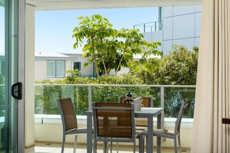 Photo of property in 207/136 Marine Parade, Mount Maunganui, 3116