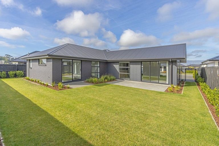 Photo of property in 17 Mcquillan Avenue, Woodend, 7610