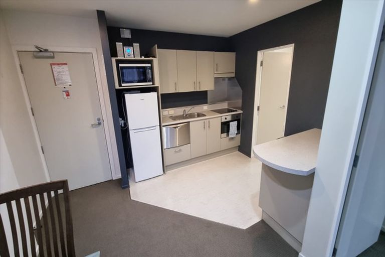 Photo of property in Terrace Heights Apartments, 2/163p The Terrace, Wellington Central, Wellington, 6011