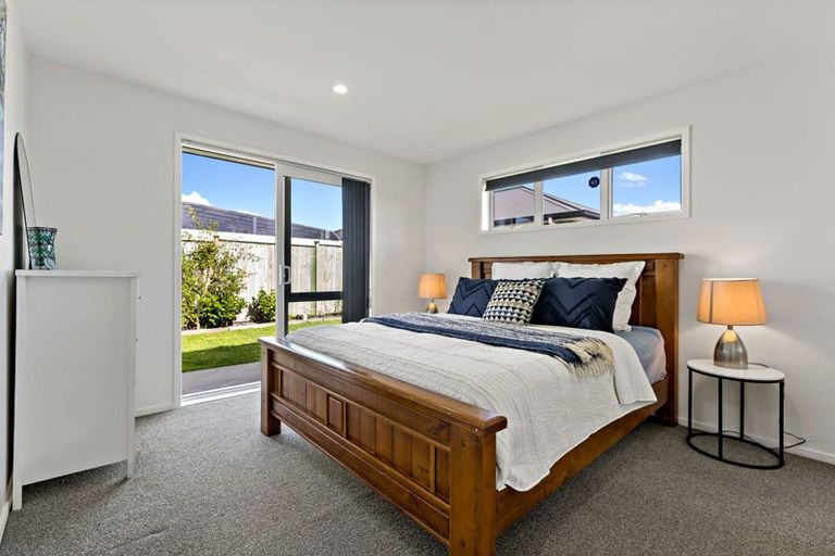 Photo of property in 16 Perla Road, Pukekohe, 2120