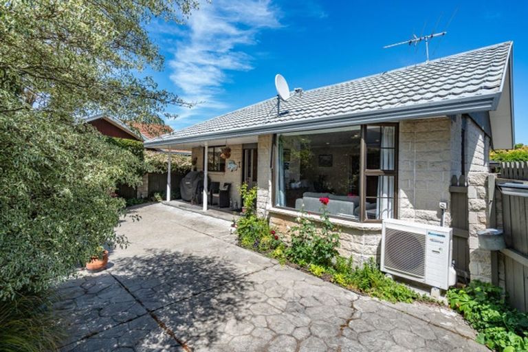 Photo of property in 2/30c Greers Road, Ilam, Christchurch, 8041
