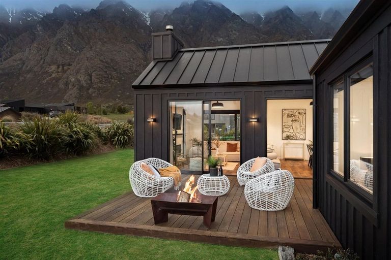 Photo of property in 20 Jacks Point Rise, Jacks Point, Queenstown, 9371