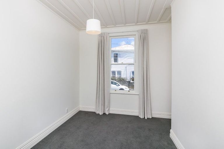 Photo of property in 87 Tasman Street, Mount Cook, Wellington, 6021