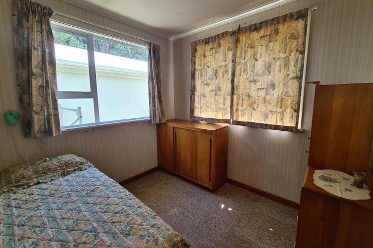 Photo of property in 20 Dieffenbach Street, Opunake, 4616