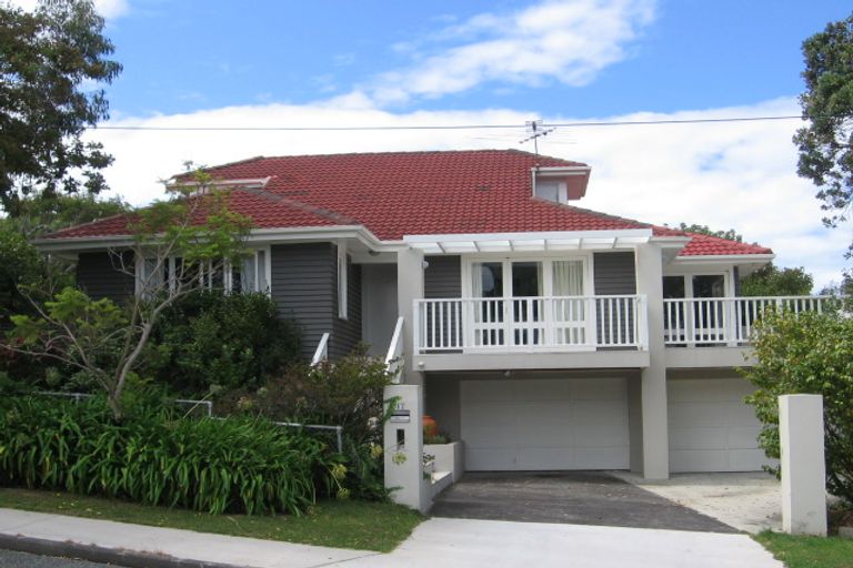Photo of property in 17 Gulf View Road, Murrays Bay, Auckland, 0630