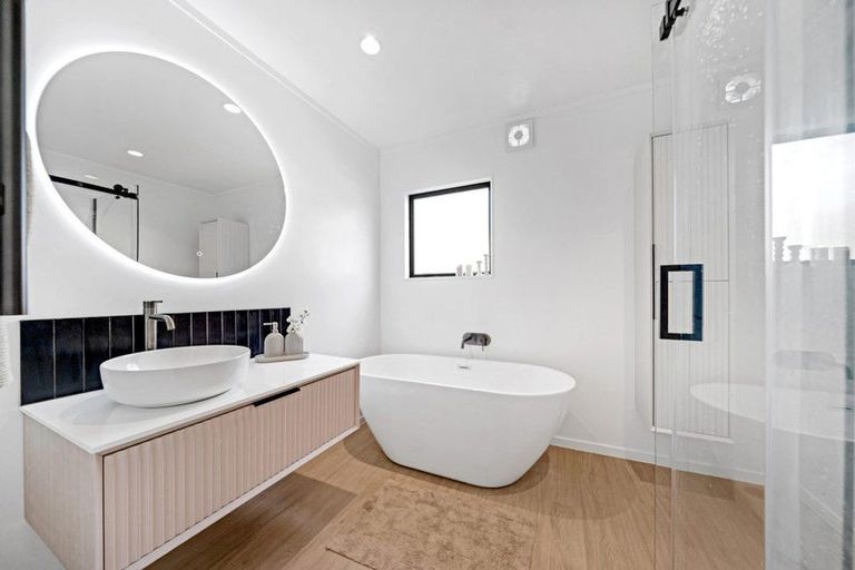 Photo of property in 36a Zefiro Drive, Massey, Auckland, 0614