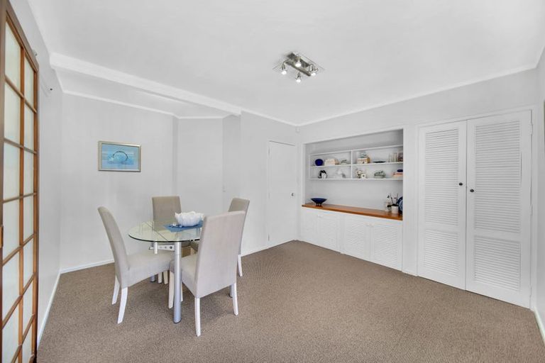 Photo of property in 20 The Anchorage, Sunnyhills, Auckland, 2010