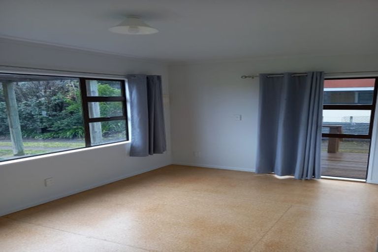 Photo of property in 65 Himatangi Street, Himatangi Beach, Foxton, 4891