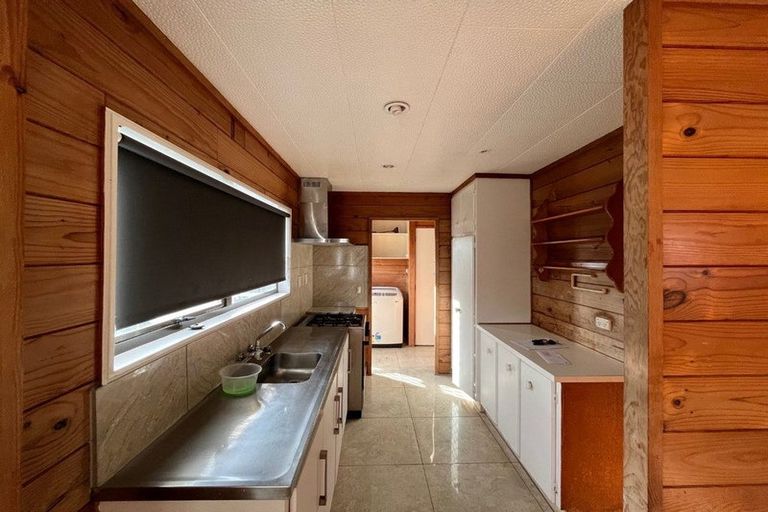 Photo of property in 6a Archibald Road, Kelston, Auckland, 0602