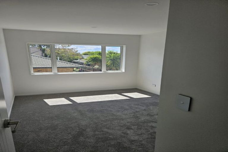 Photo of property in 5b Menen Place, Manurewa, Auckland, 2105
