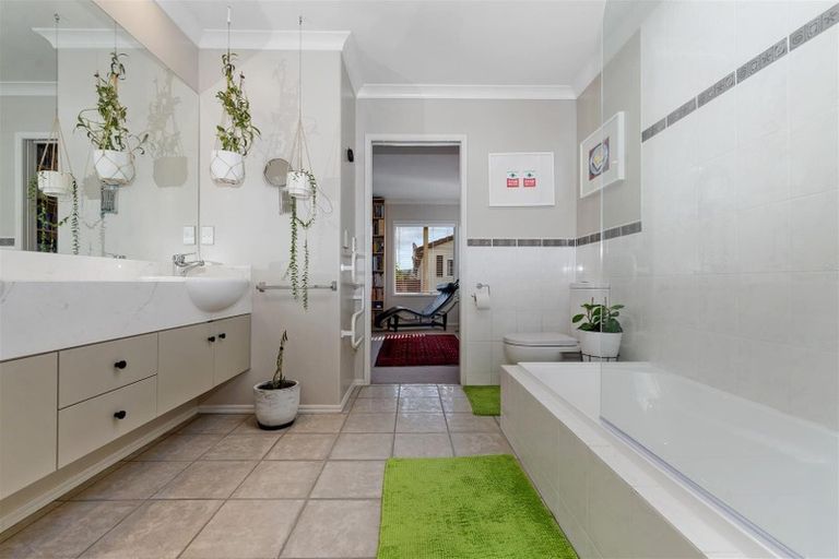 Photo of property in 1328 Pukuatua Street, Rotorua, 3010