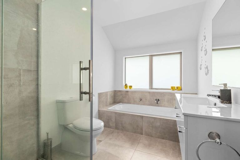 Photo of property in 22 Waitahu Rise, Pukekohe, 2120