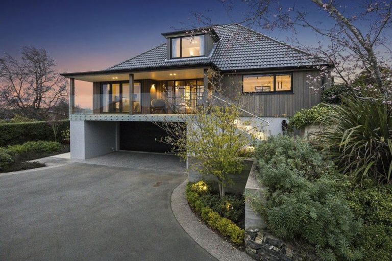 Photo of property in 15 Granville Terrace, Belleknowes, Dunedin, 9011