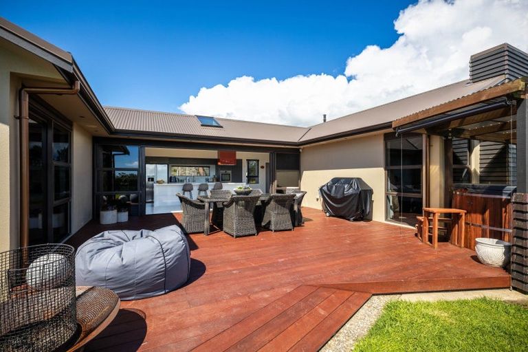 Photo of property in 1058 Mangorei Road, Mangorei, New Plymouth, 4371