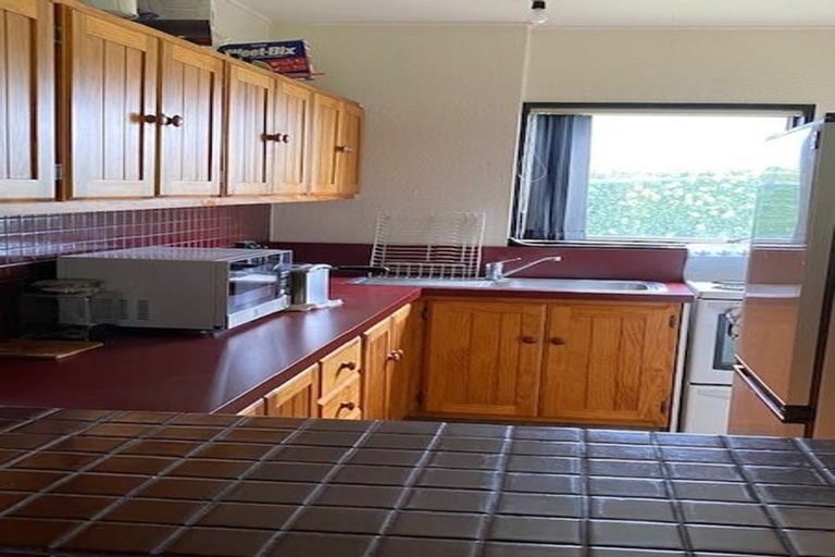 Photo of property in 100 Lake Road, Koutu, Rotorua, 3010