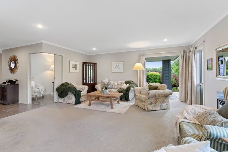 Photo of property in 33 Bridgewater Way, Pyes Pa, Tauranga, 3112