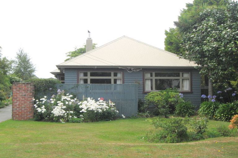 Photo of property in 16 Kenwyn Avenue, St Albans, Christchurch, 8052