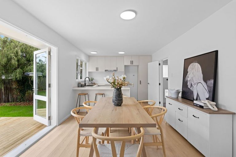 Photo of property in 340 Memorial Avenue, Burnside, Christchurch, 8053