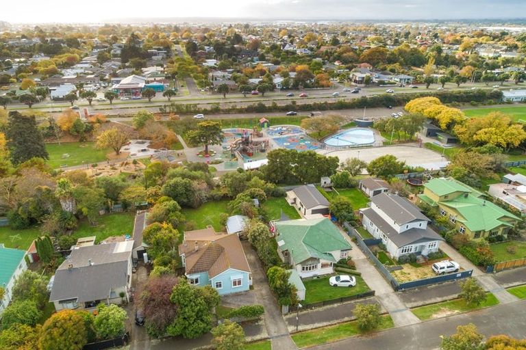 Photo of property in 19 Frederick Street, Terrace End, Palmerston North, 4410