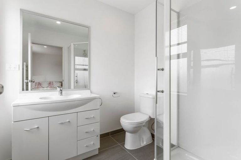 Photo of property in 23 Aviation Street, Takanini, 2112