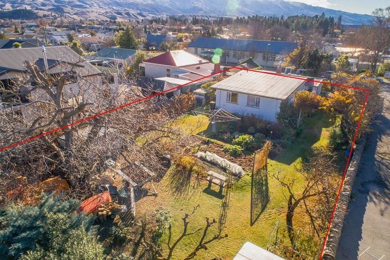 Photo of property in 22 Molyneux Avenue, Cromwell, 9310