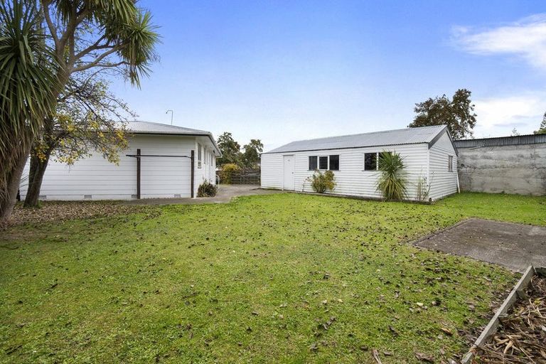 Photo of property in 28 Pinedale Parade, Milson, Palmerston North, 4414