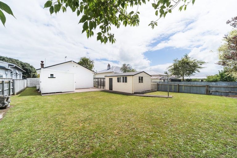 Photo of property in 43 Lyndhurst Street, Takaro, Palmerston North, 4412
