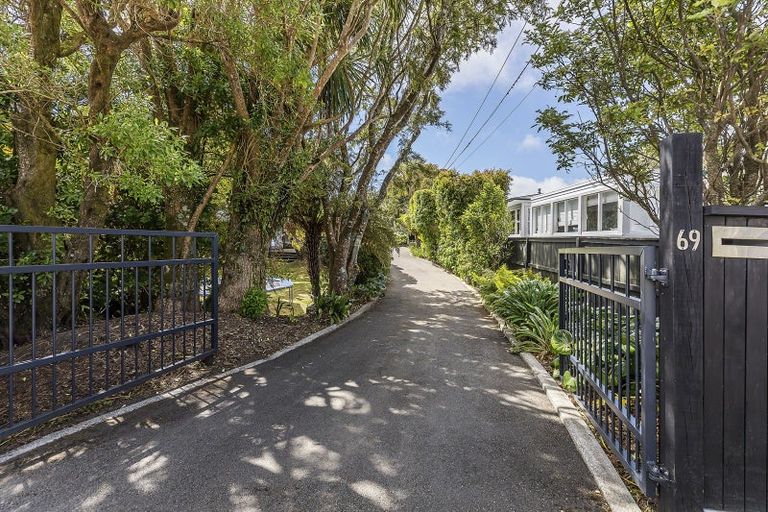 Photo of property in 69 Creswick Terrace, Northland, Wellington, 6012