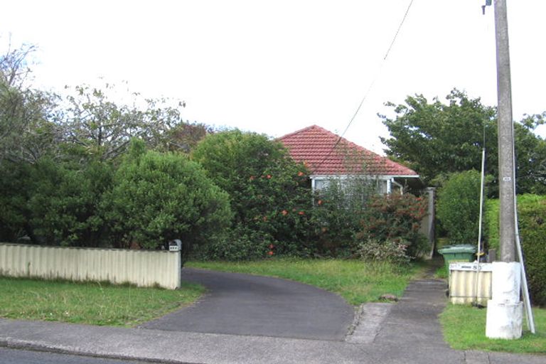 Photo of property in 80 Neil Avenue, Te Atatu Peninsula, Auckland, 0610