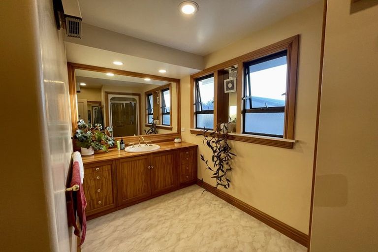 Photo of property in 18 Greenwood Close, Mairehau, Christchurch, 8013