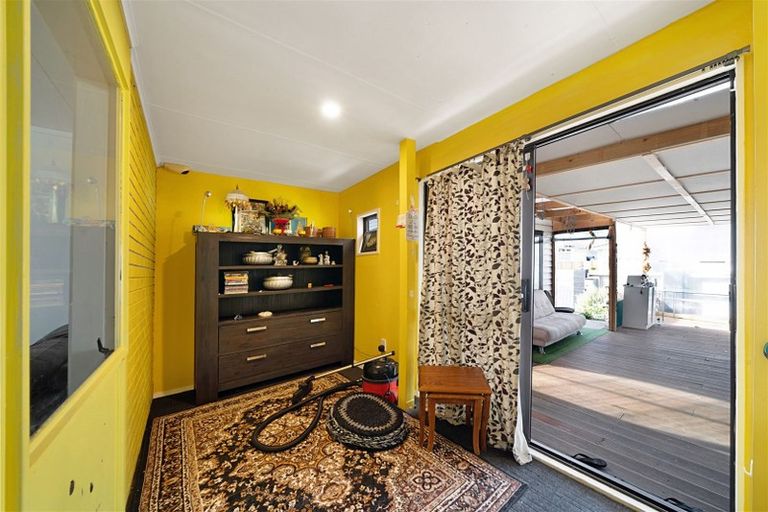 Photo of property in 76 Wickman Way, Mangere East, Auckland, 2024